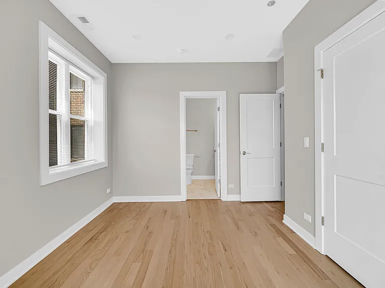 3225 S Halsted St #2 — Photo 11