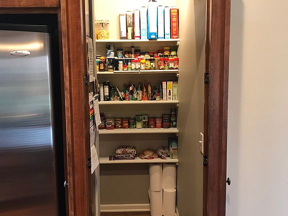 Walk-in pantry