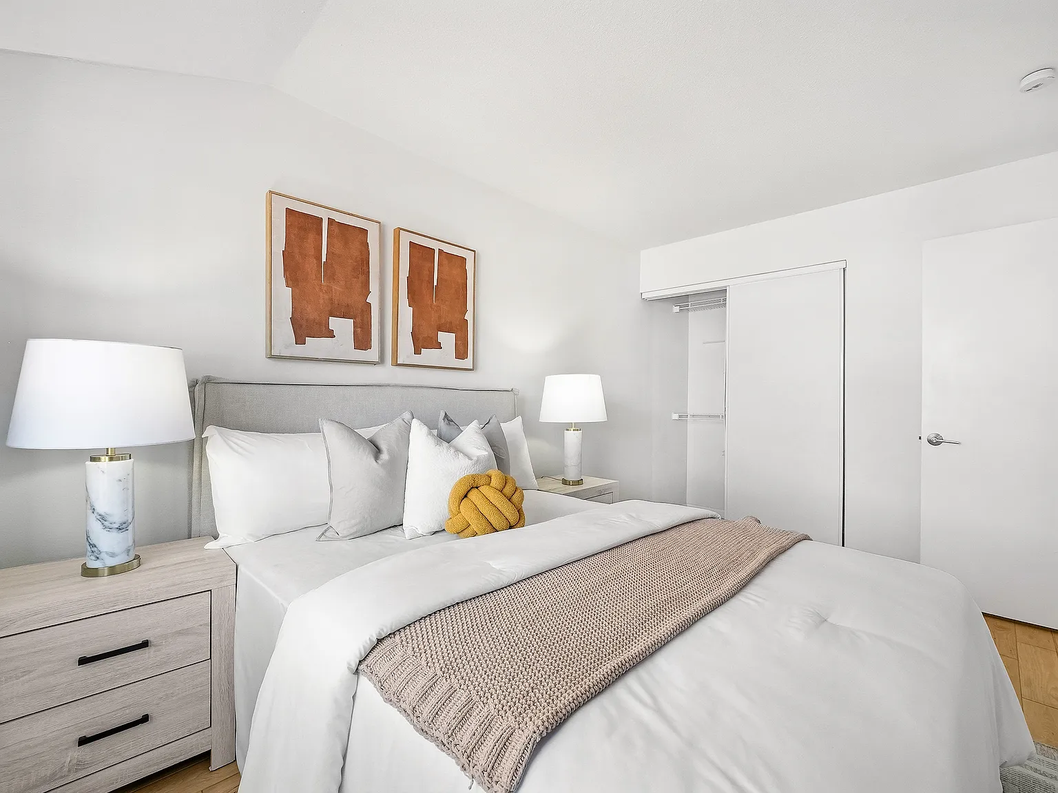 1594 Brookvale Dr — Photo 4