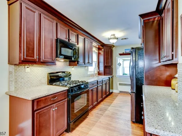 116 CRESTWOOD AVE., Branchburg Twp., NJ 08876