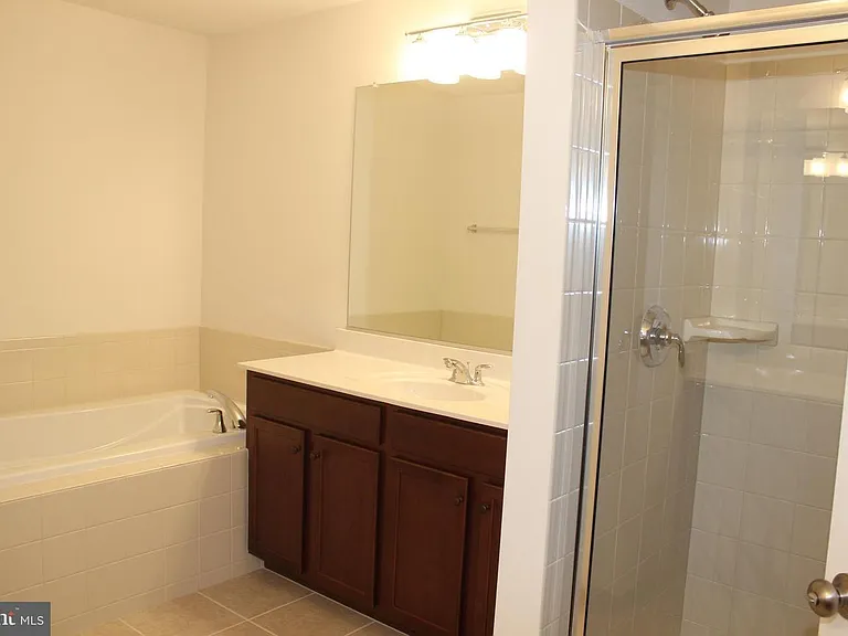24469 Juniper Wood Ter — Photo 11
