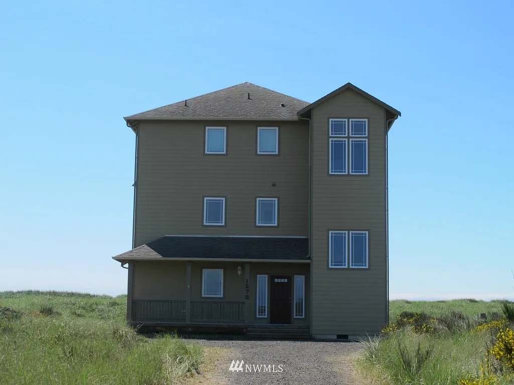 1273 Ocean Shores Boulevard SW photo 1