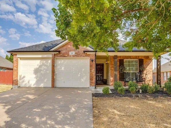 212 Bison Meadow Dr, Waxahachie, TX 75165