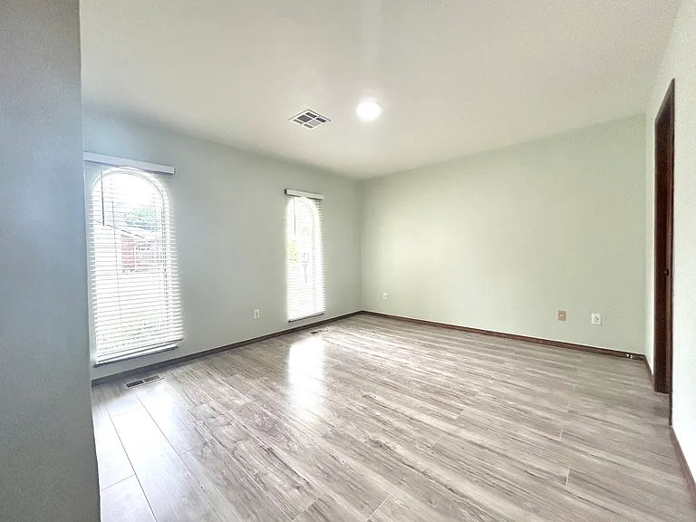 6605 Parkwood Ln — Photo 36