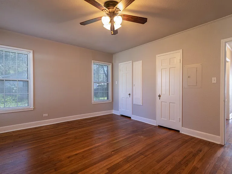 609 S Pecan Ave — Photo 11
