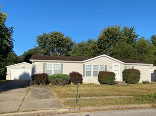 4592 Autumn Ridge Dr, Columbus, IN 47203