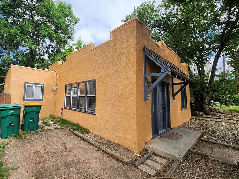 112 N Walnut St — Photo 18
