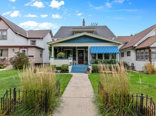 230 North 7th AVENUE, West Bend, WI 53095