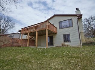 12135 Oxbow Dr, Eden Prairie, MN 55347