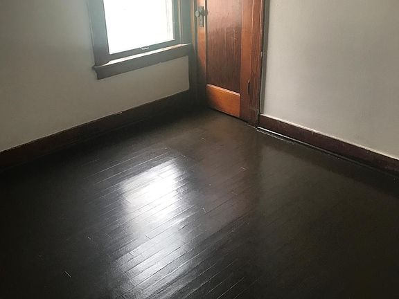 5th image of 2668 N 40th St