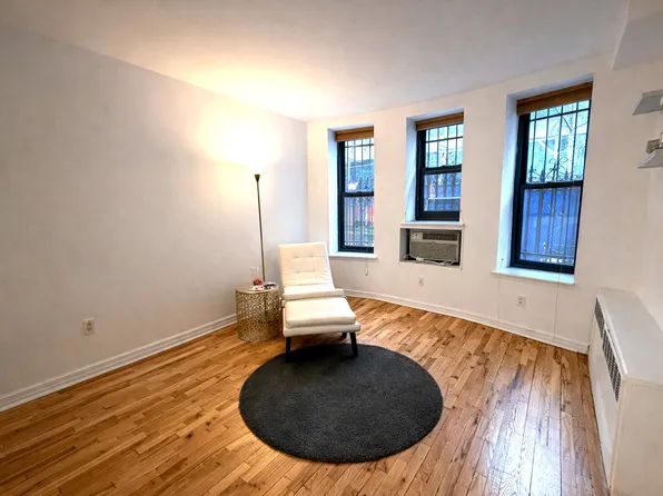 160 East 91st Street image 1 of 9