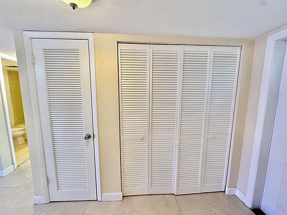 5th image of 8100 Sunrise Lakes Boulevard #212