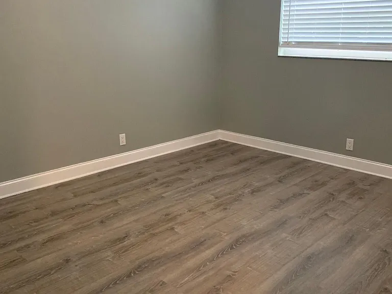 2401 NW 9th Ave — Photo 5