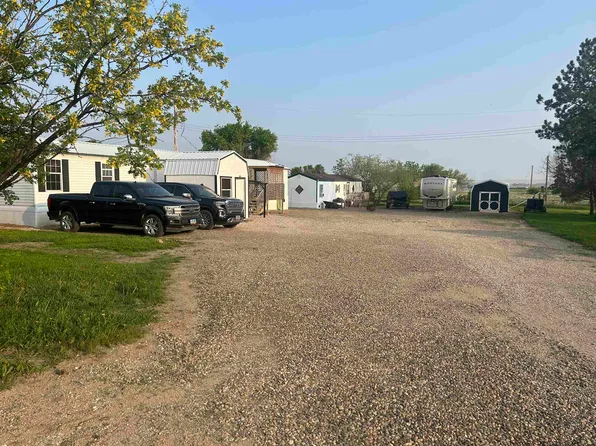 107 3rd St, Epping, ND 58843
