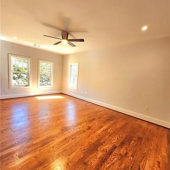 1112 Shepherds Ln — Photo 32