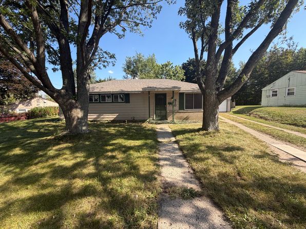 910 Lancaster Dr