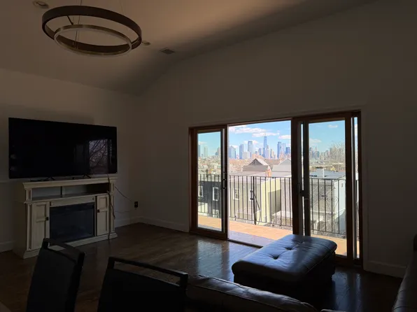 192 Arlington Ave #1, Jersey City, NJ 07305