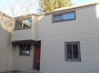 18 Greenbriar Dr APT H, Farmington, CT 06032