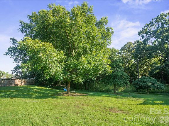 4th image of 3303 Pikeview Rd