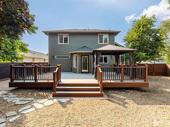 3rd image of 1811 Copper Pond Place