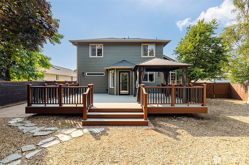 3rd image of 1811 Copper Pond Place