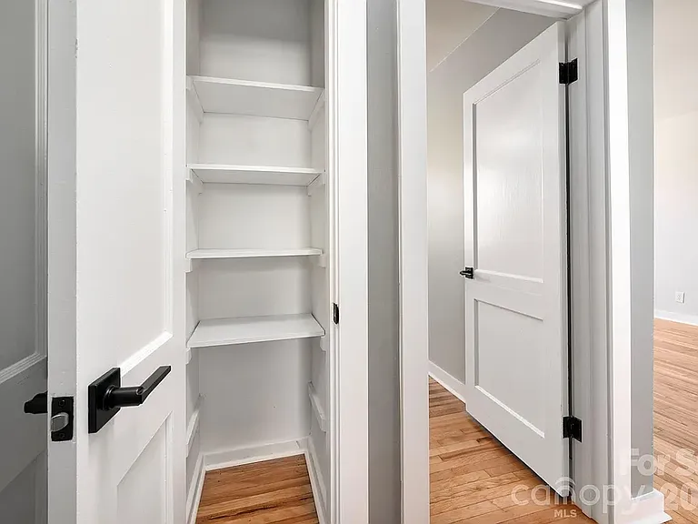 615 Biltmore Ave #T8 — Photo 12