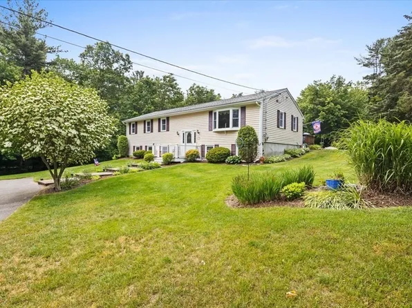30 Plain St E, Berkley, MA 02779