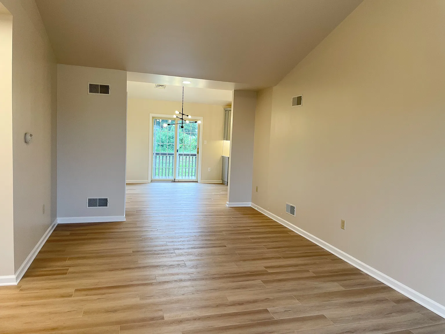 2 bed, 1.5 bath, 1152 sqft, $2,195 — Photo 4