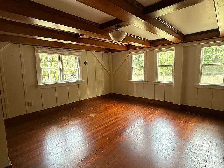 246 Enterprise St — Photo 13