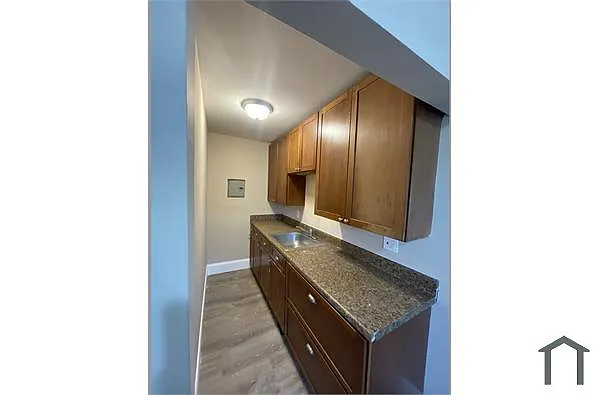 Building Photo - 99 South St #2L