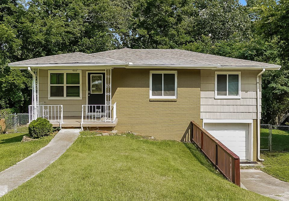 1st image of 748 Barclay Ln