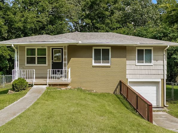 748 Barclay Ln