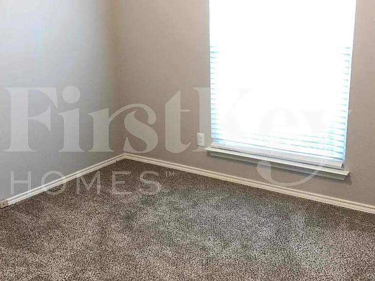 1027 Sea Shell Dr — Photo 14