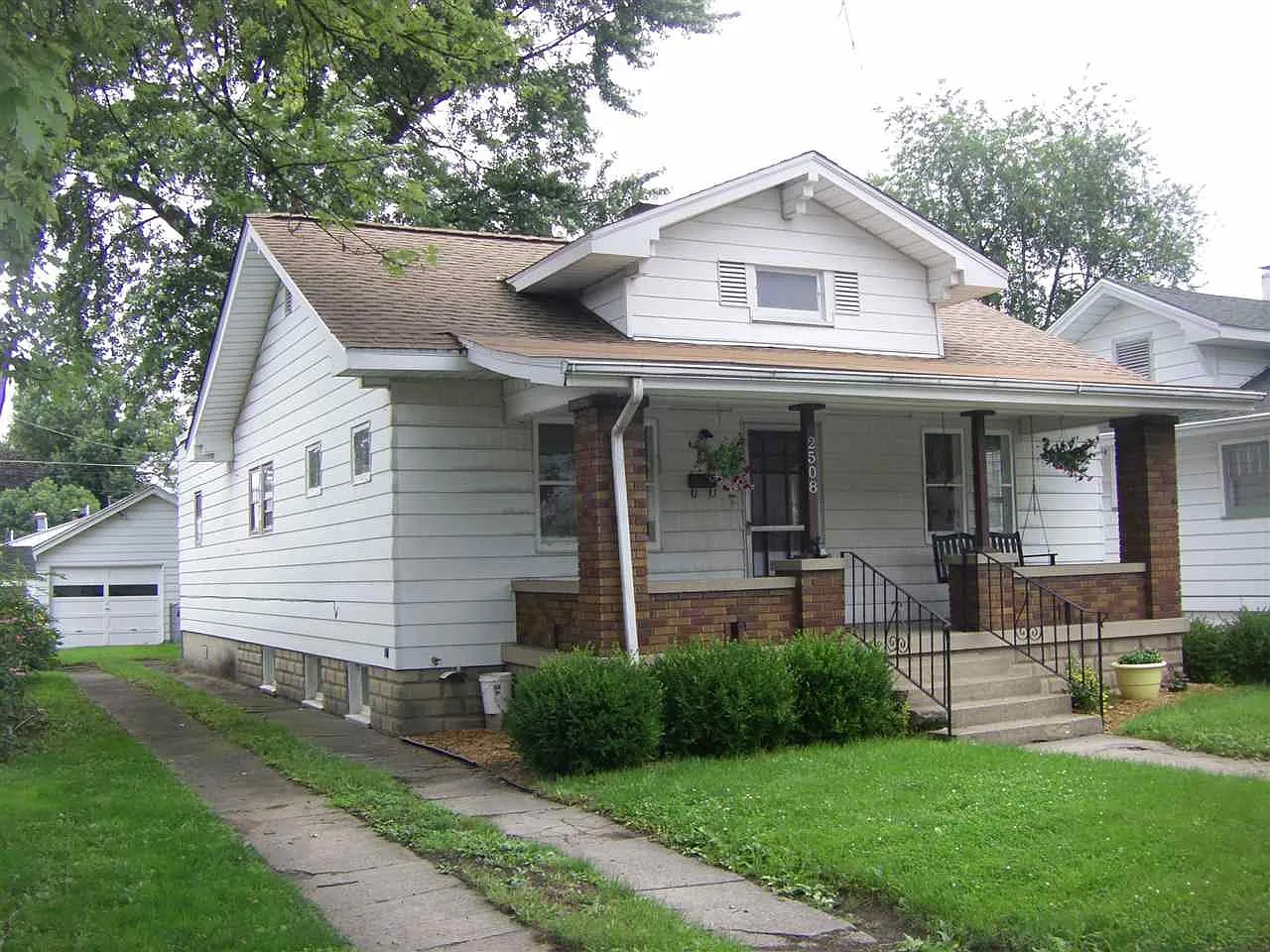 2508 Cruft St photo 1