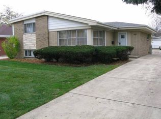 2540 Kensington Ave, Westchester, IL