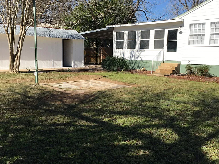 back of house.....little patio....storeroom