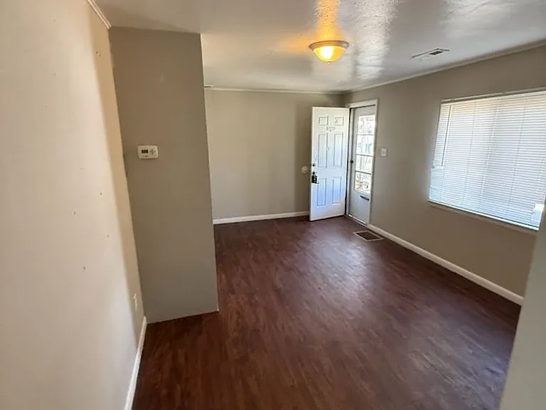 626 Prairie Rd — Photo 4
