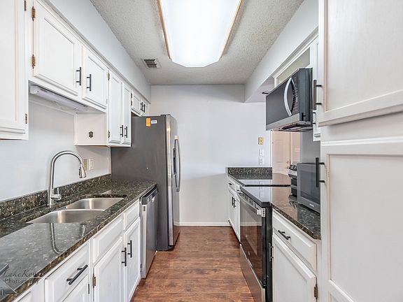 5th image of 717 Chanticleers Ln