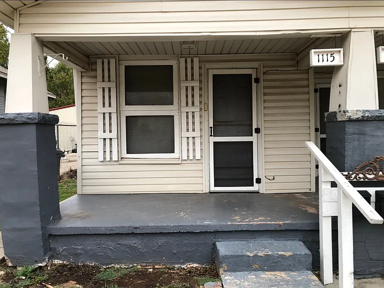 1115 NW 9th St #A — Photo 2