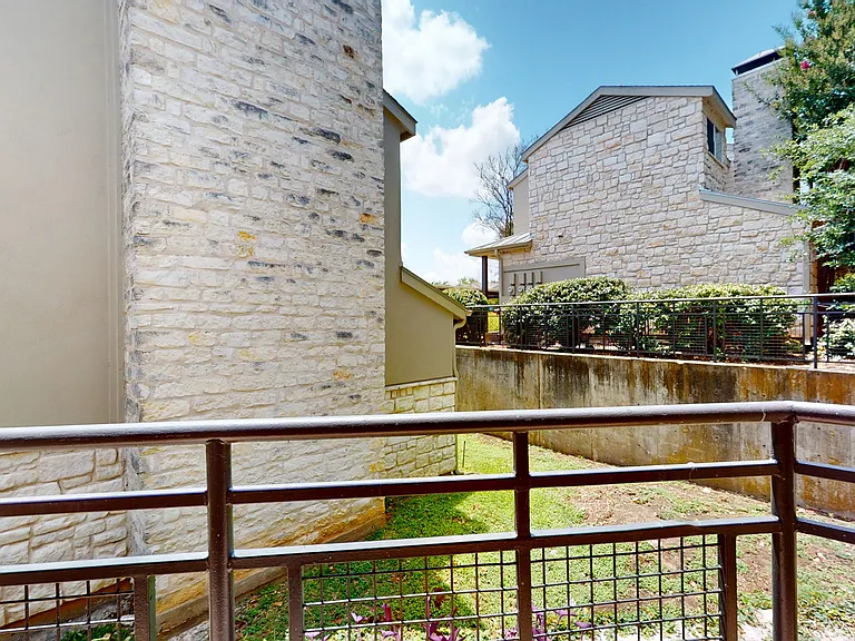 Barton Creek Landing — Photo 61