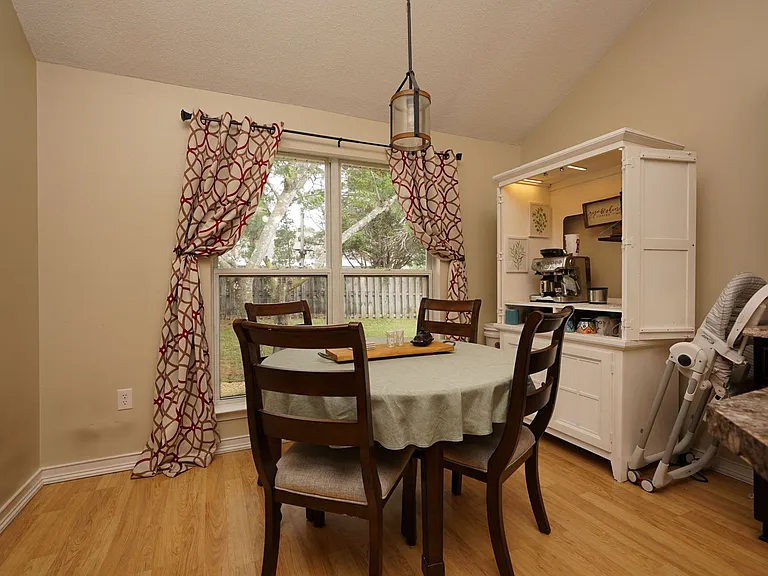 704 Becky Thatcher Ct — Photo 18