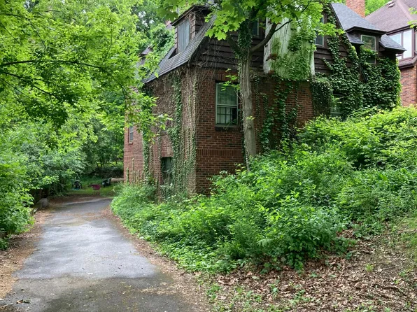 201 Berkeley Dr, Syracuse, NY 13210