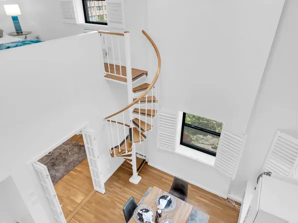 302 East 19th Street 3B image 1 of 9