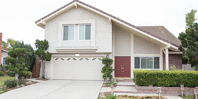 Larch Ave — Photo 1