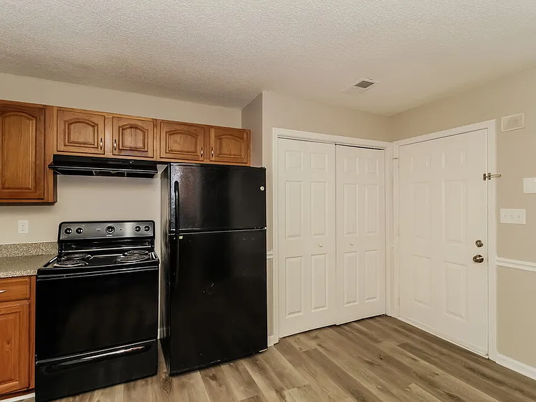 45 Kingswood Club Dr — Photo 10
