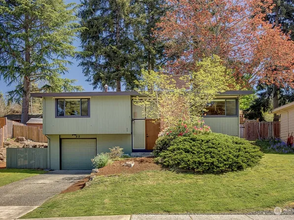52 158th Place SE, Bellevue, WA 98008