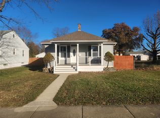 512 E Adams St, O'Fallon, IL 62269