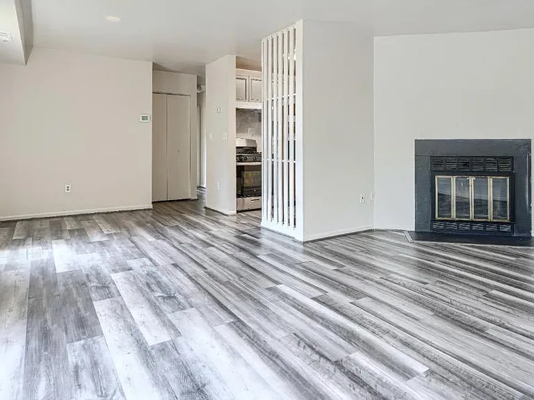 14 Mountbatten Ct — Photo 8
