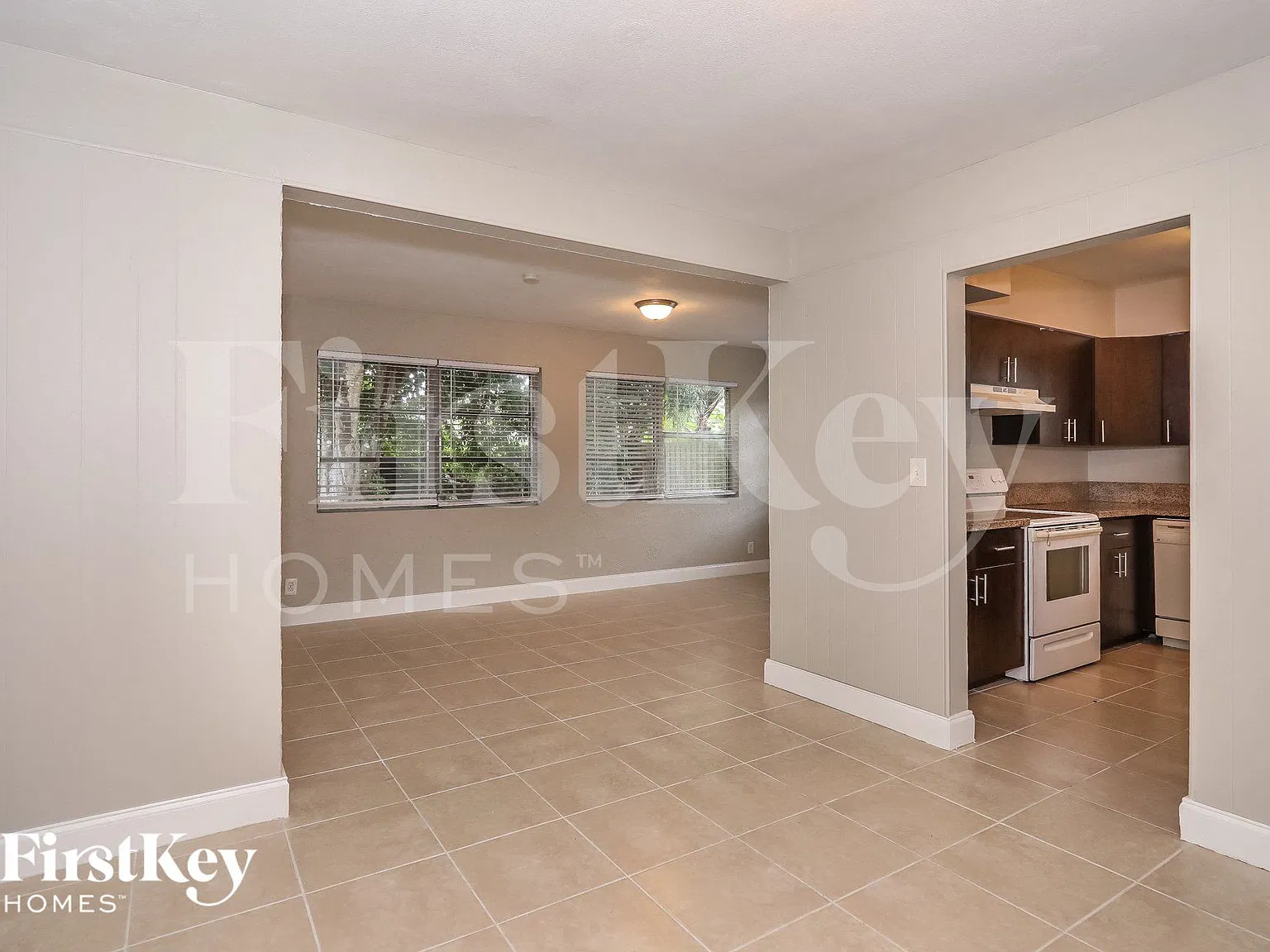 3 bed, 2.0 bath, 1344 sqft, $3,490 — Photo 3