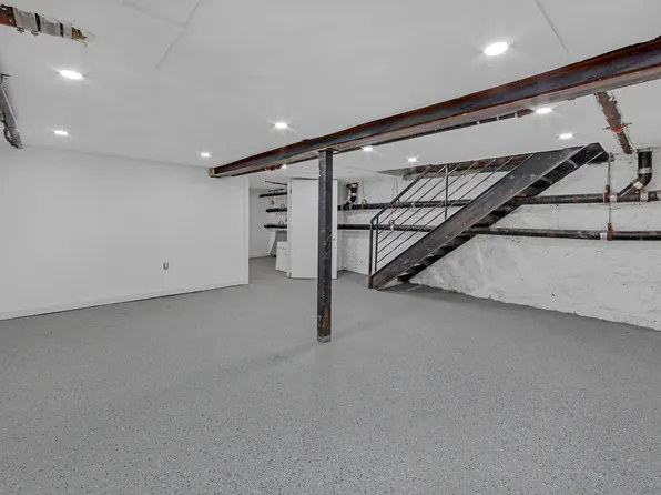 1142 Lafayette Avenue image 11 of 13